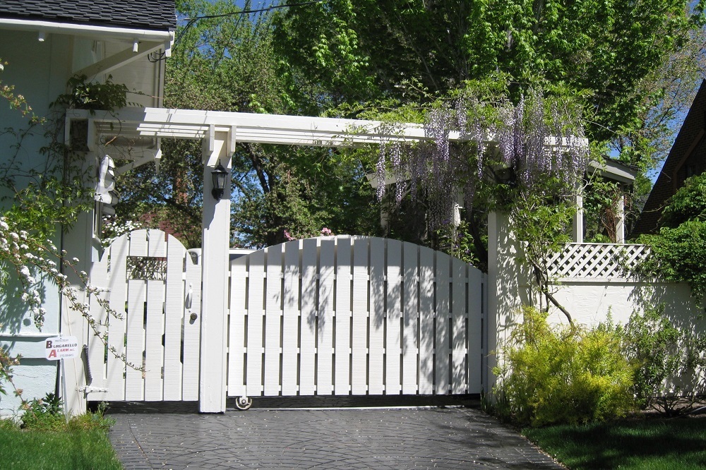 Gate and Wisteria