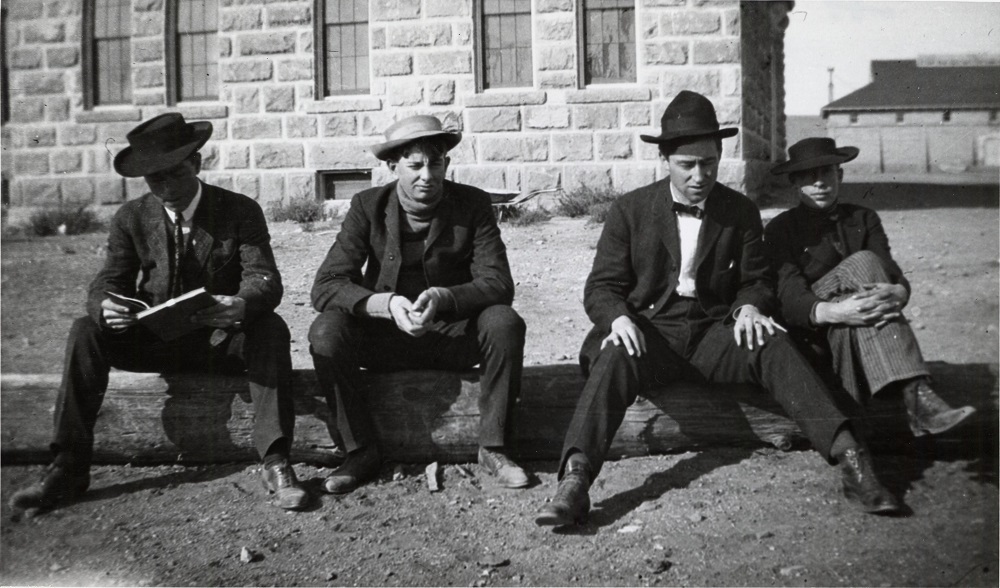 Silas E. Ross and friends, 1906