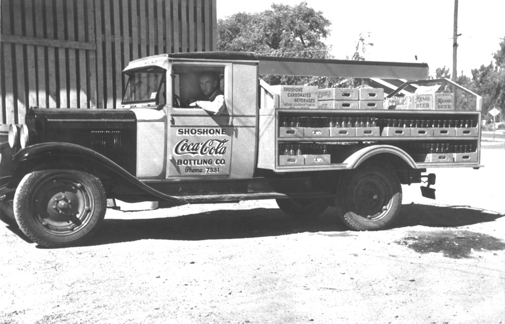 Delivery truck, 1930s