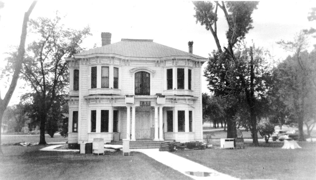 Mansion as Fraternity House