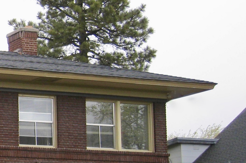 Roof with deep overhang