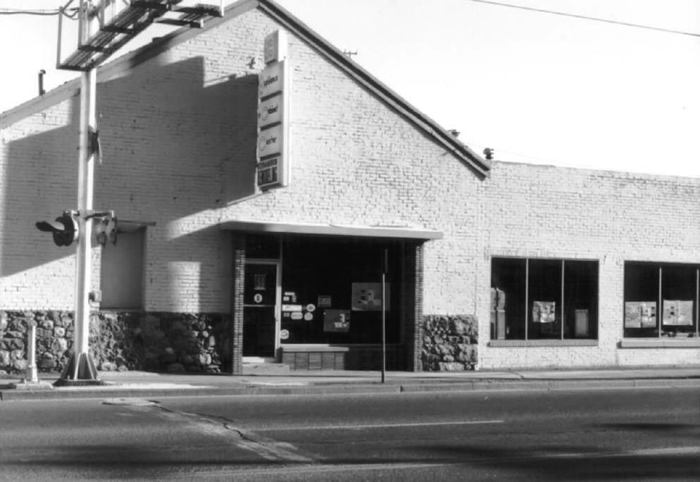 Appliances and cabinets, 1982