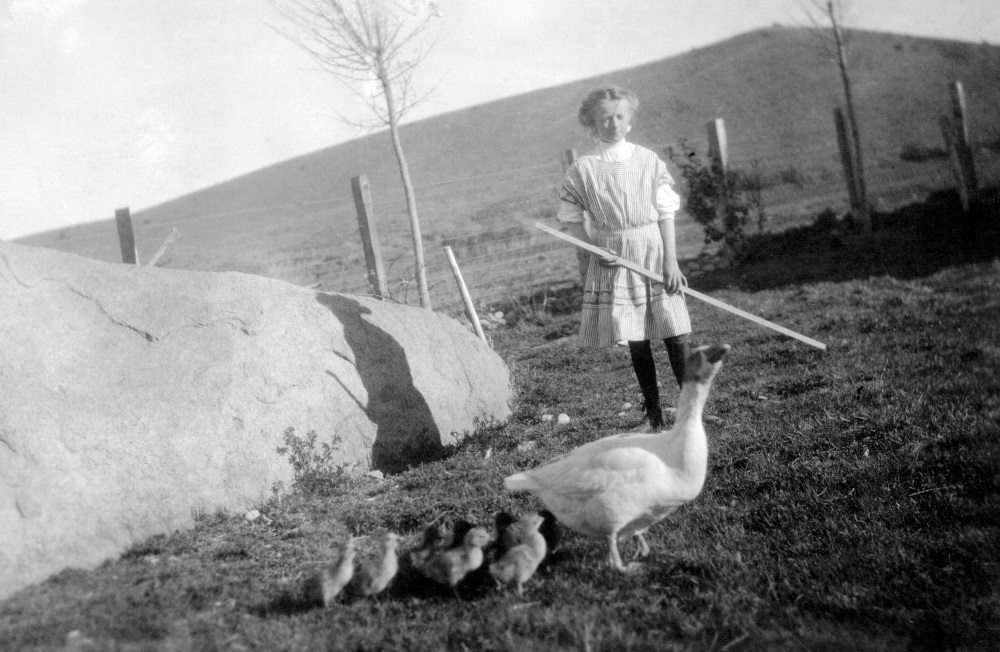 Syrene Caughlin at the ranch, 1910
