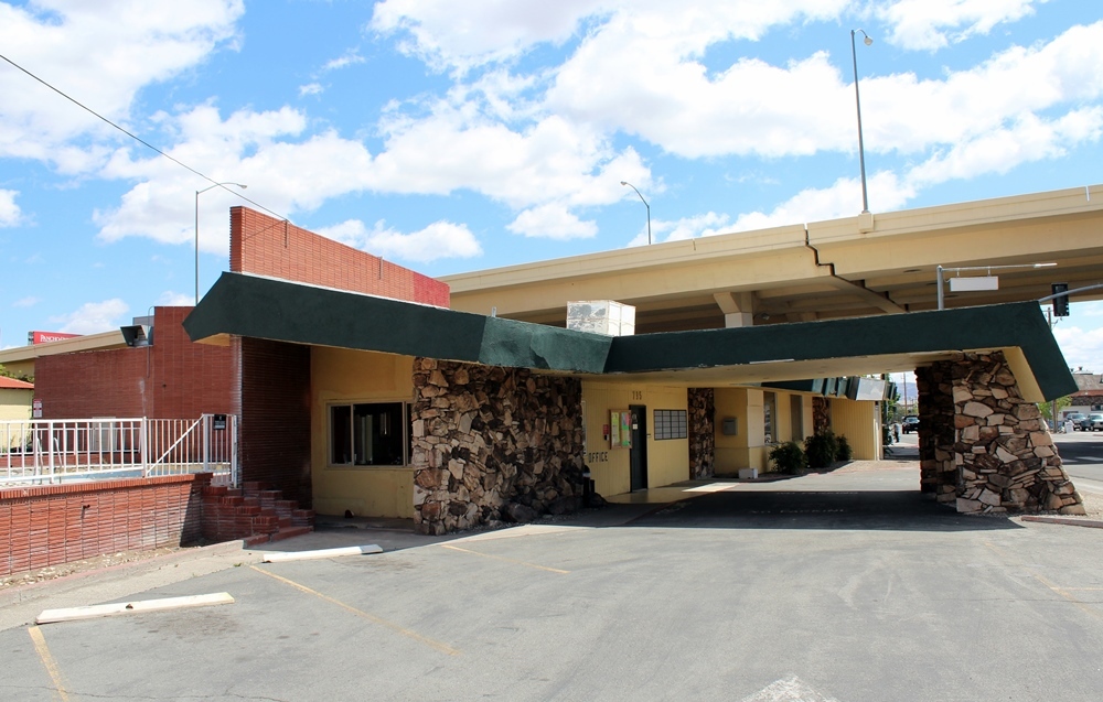 Lobby building, 2014