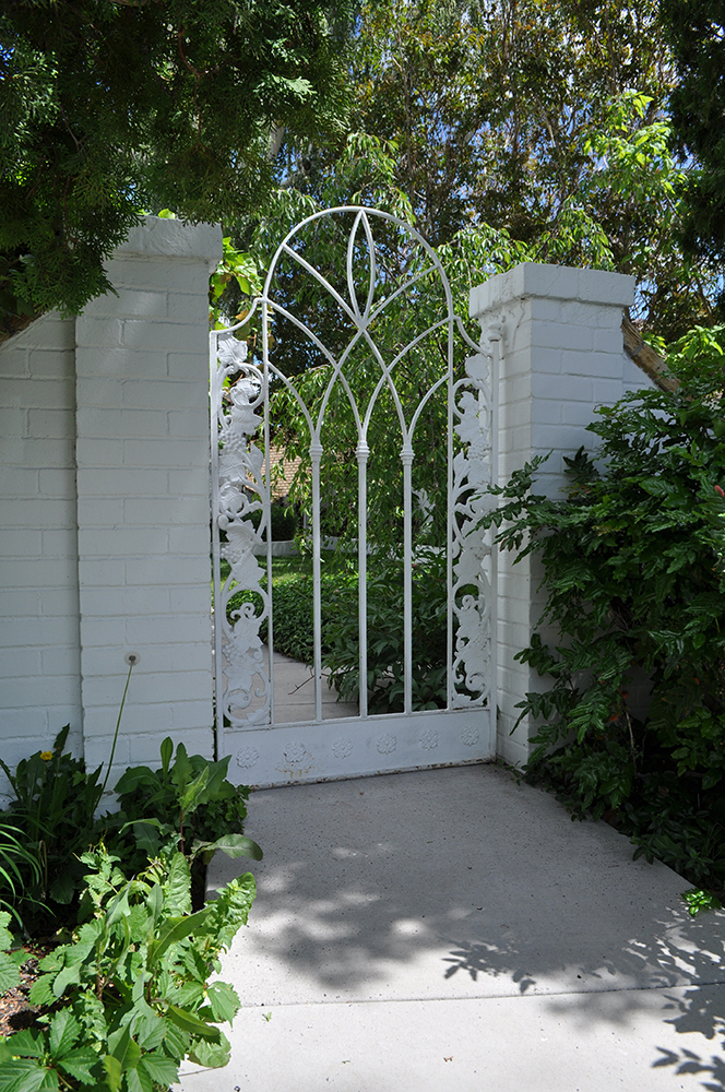 A graceful gate